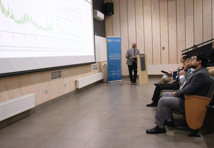 Inflación cerca del 5% y PIB al alza: Banco Central proyecta escenario económico en inauguración de año académico del Depto. de Ciencias Económicas y Académicas UCT