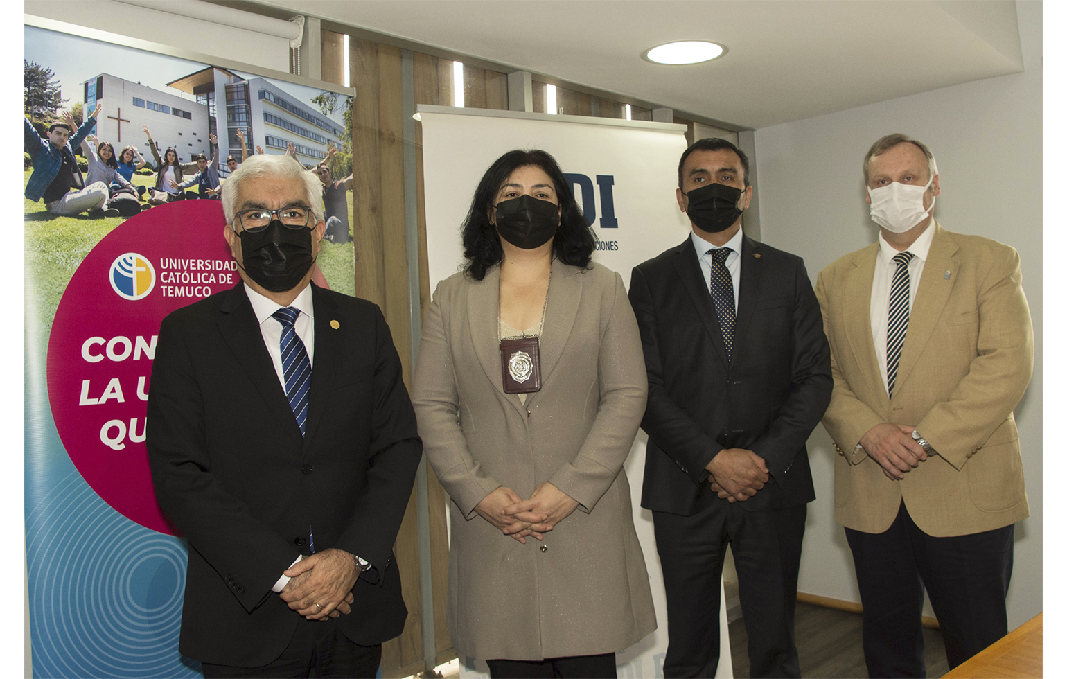 Rector UCT, Dr. Aliro Bórquez; Prefecto Inspectora, Consuelo Peña San Miguel; Prefecto Inspector, Marcelo Aguilera Quezada y el Vicerrector de Investigación y Posgrado de la UCT, Dr. Carlos Lüders