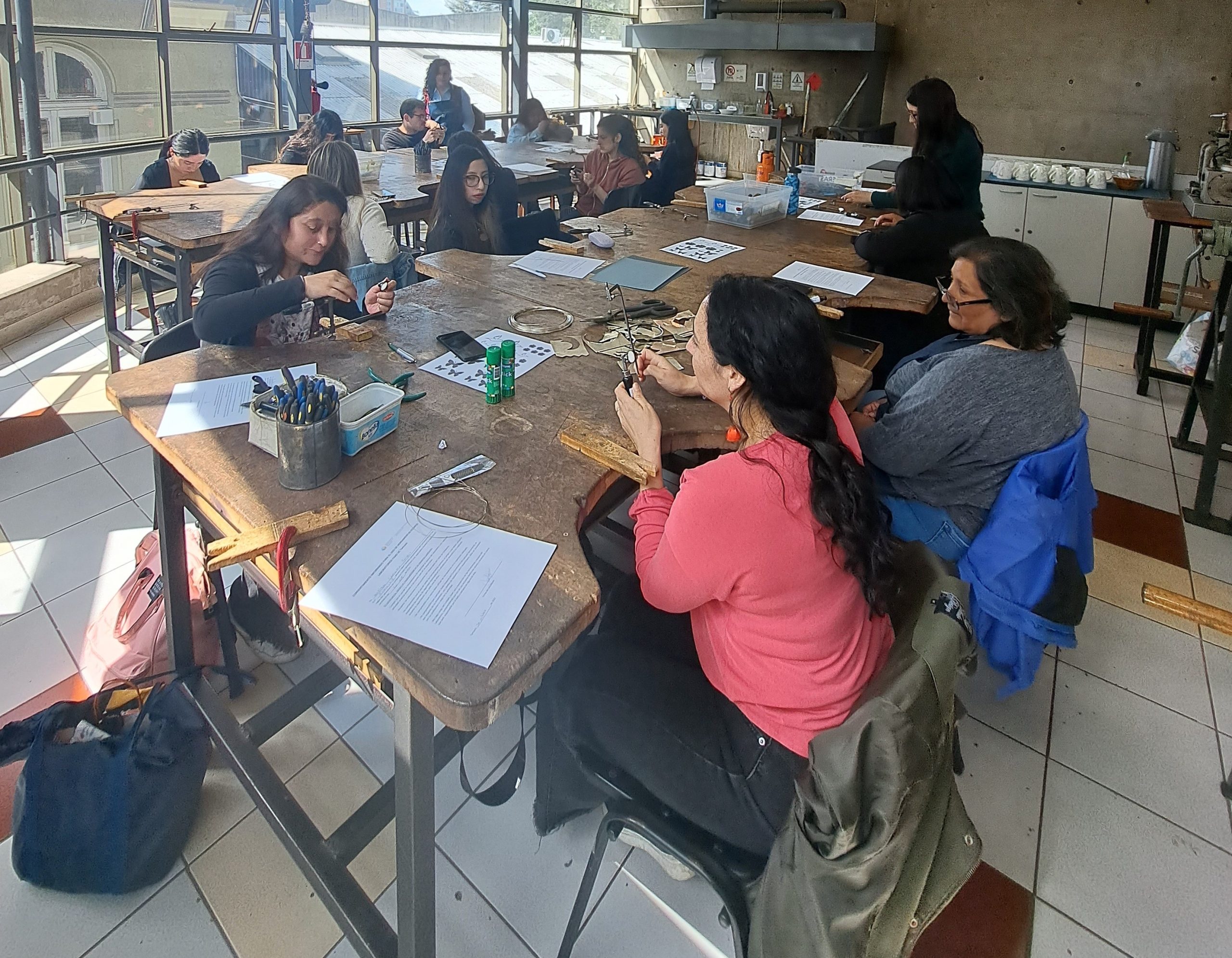 UCT invita a trabajar en Taller Abierto de Orfebrería