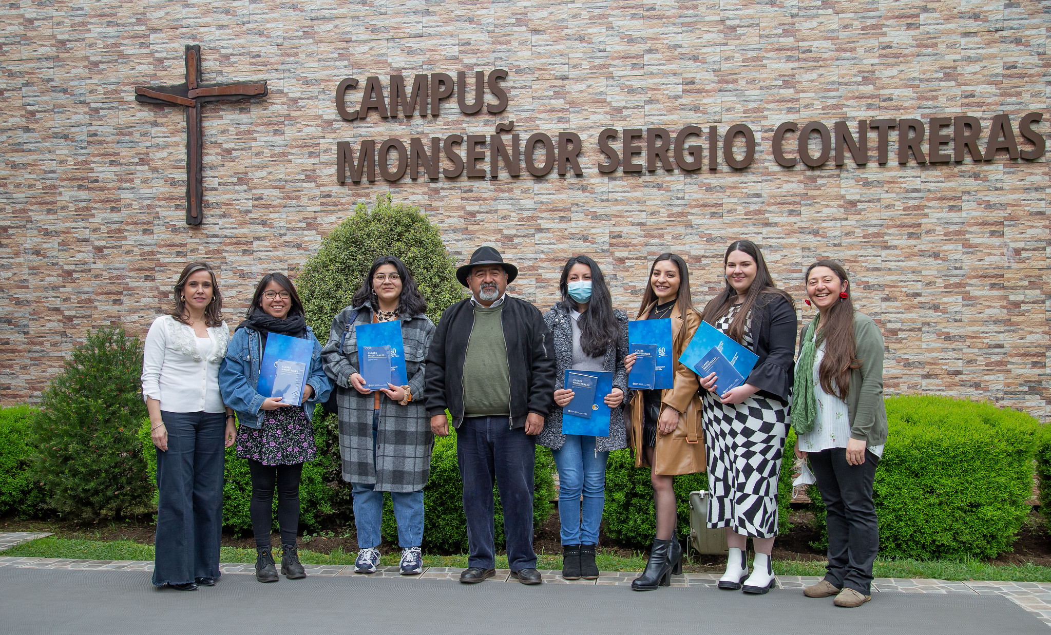 Estudiantes UCT se adjudicaron premio Cátedra Fray Bartolomé de Las Casas año 2022
