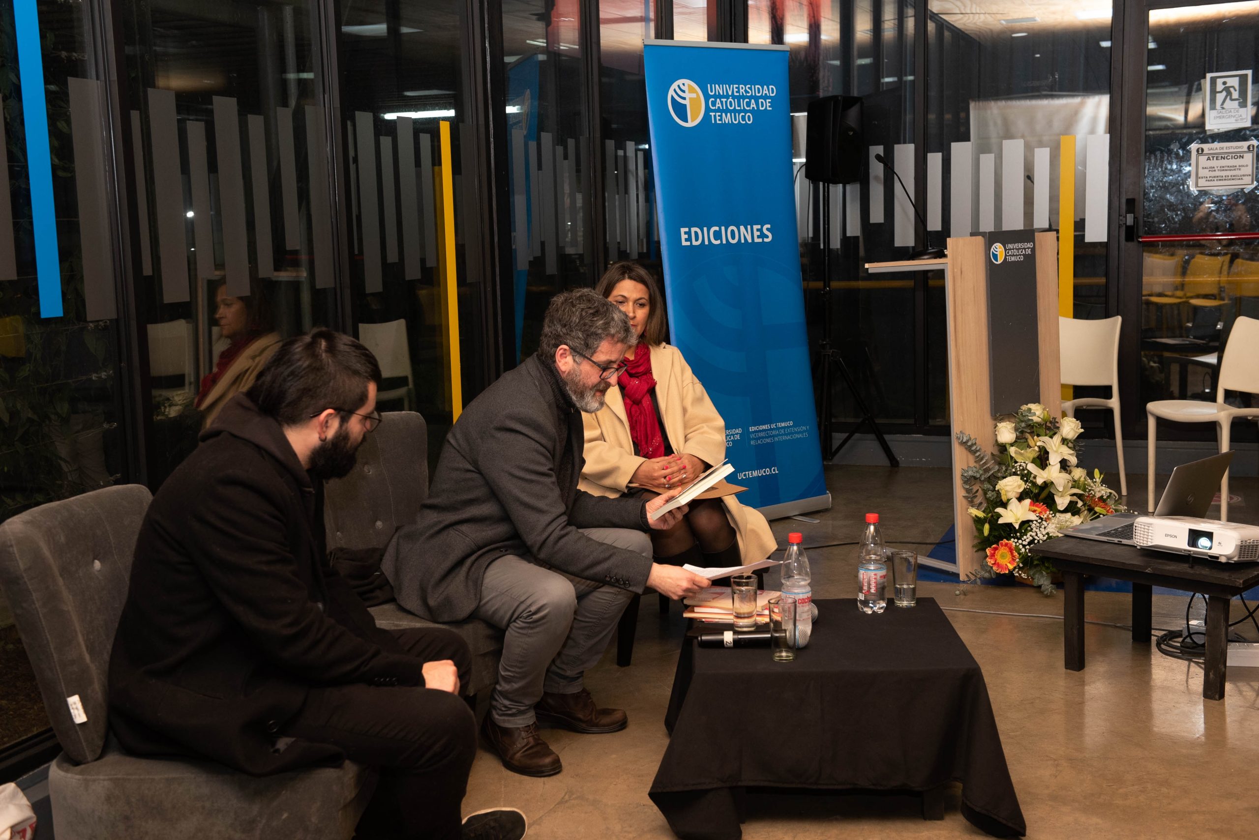 UCT lanzó convocatoria a autores de La Araucanía para la nueva "Colección de Poesía Yosuke Kuramochi"