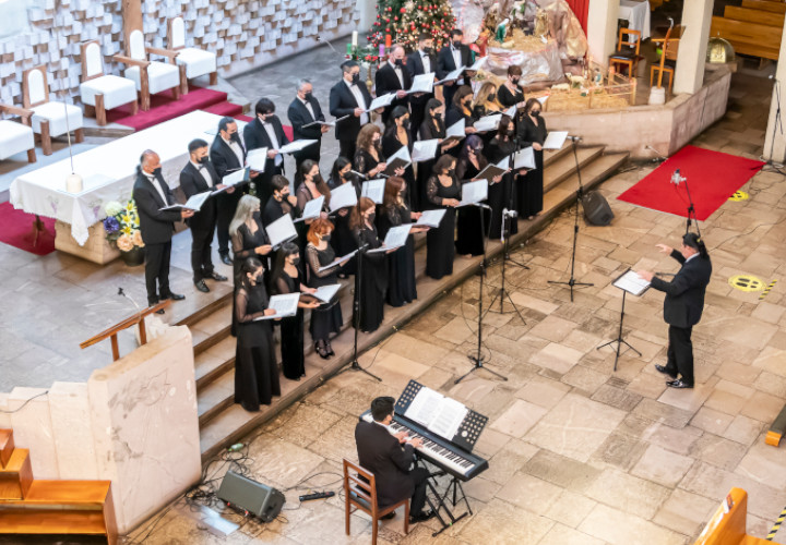 Gala Coral de Navidad deleitó al público en la Catedral de Temuco