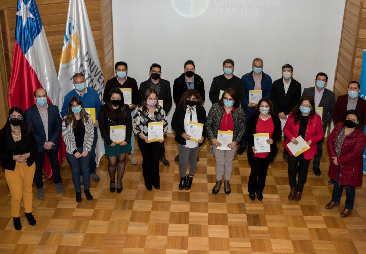 UCT certificó a más de 30 profesionales que cursaron el Diplomado en Liderazgo Territorial