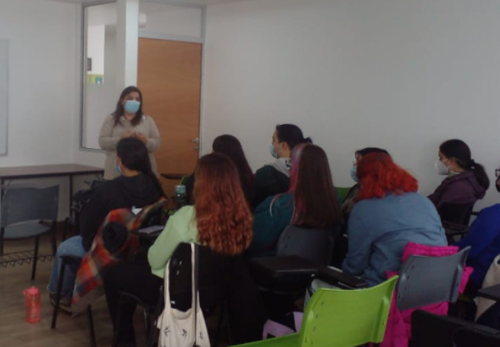 Relaciones Internacionales de la UC Temuco continúa difundiendo el proceso de movilidad a estudiantes