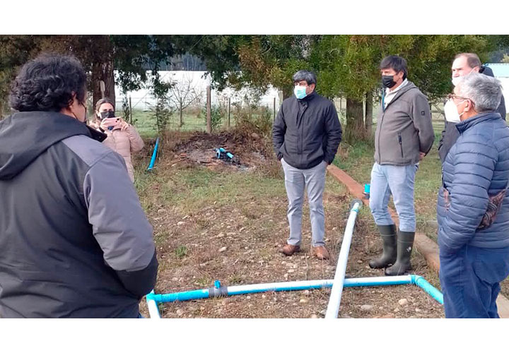 Instituto RUKAKO visita instalaciones del Campus Experimental Pillanlelbún de la Universidad Católica de Temuco