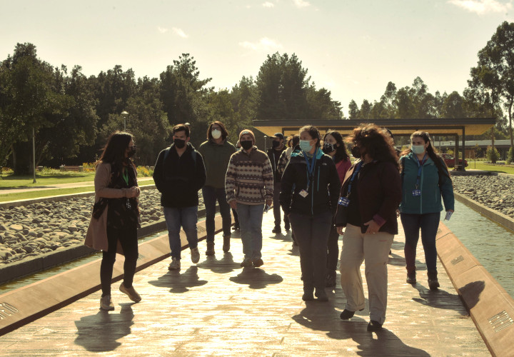 Estudiantes y académicos de Recursos Naturales UCT conocen anticipadamente el Parque Urbano Isla Cautín