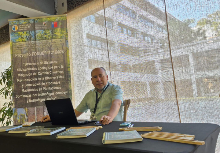 Mitigación del cambio climático mediante la silvicultura: Académico UCT participó en Feria del Congreso Futuro 2025 con resultados del proyecto FONDEF