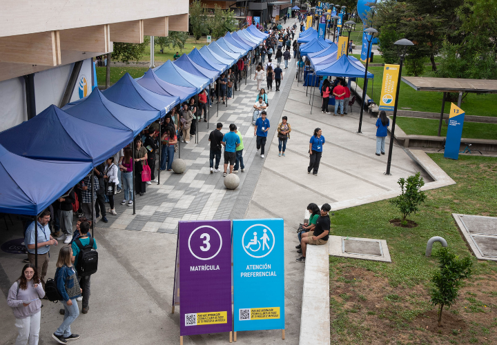 UCT recibe a sus nuevos estudiantes en el primer día de Matrícula 2025 por Admisión Regular