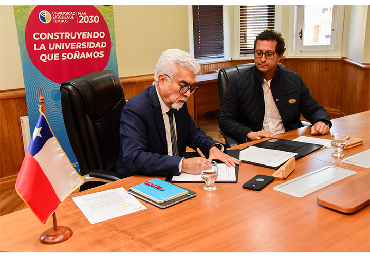Convenio con ONG Británica fortalecerá trabajo de estudiantes y docentes de Medicina Veterinaria con carretoneros de Padre Las Casas