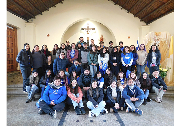 Jóvenes al servicio de la comunidad: Misiones de Invierno 2024