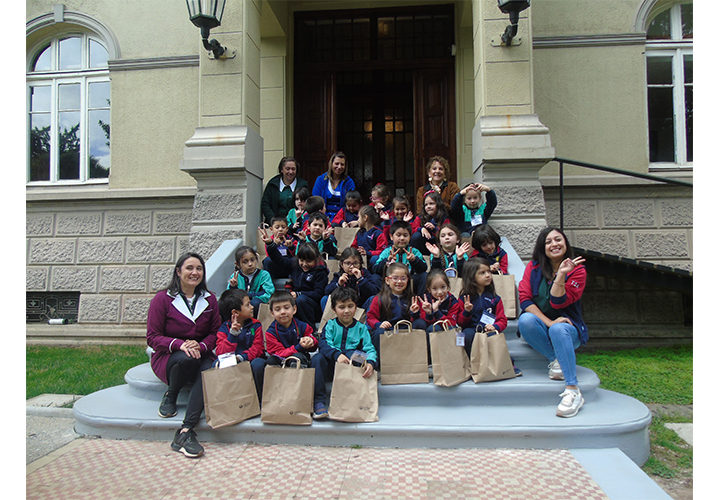 Niños y Niñas del Jardín Infantil Monteverde visitan Casa Malmus de la UCT