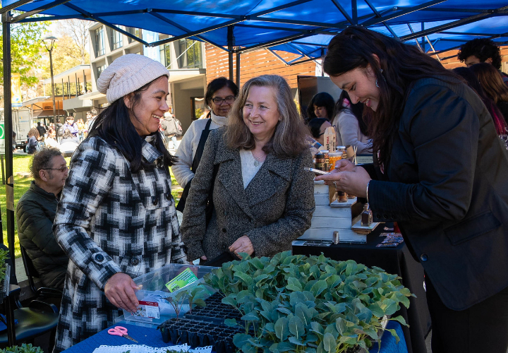 UC Temuco celebró el Día Internacional de la Alimentación 2023 junto a productoras locales
