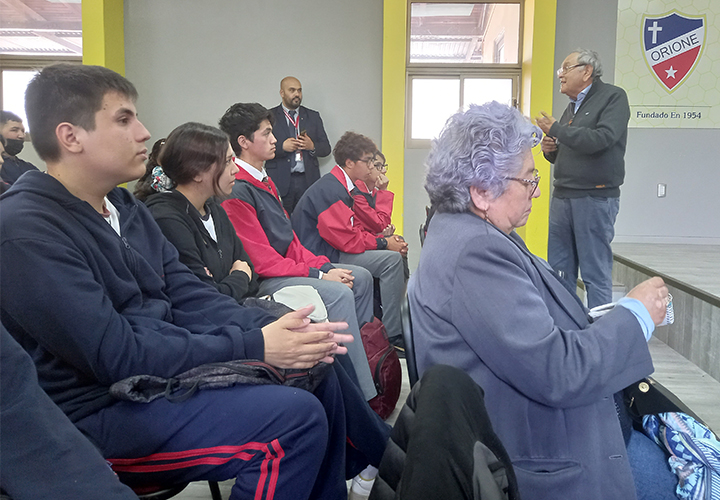Equipo del Instituto Ta Iñ Pewam participó en interesante jornada escolar en Los Ángeles