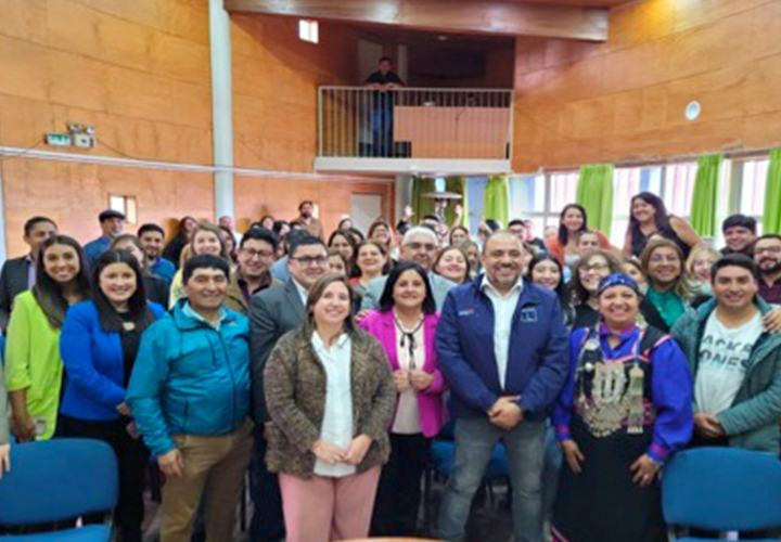 Académicos de la Facultad de Educación participan junto al Ministro de Educación en inauguración del año escolar en Chol- Chol