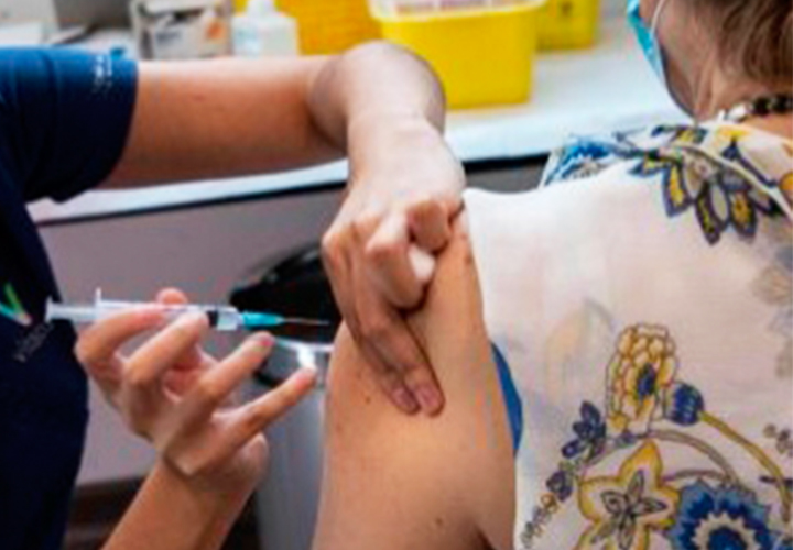 Funcionarios y funcionarias participaron de Campaña de Vacunación Anti Influenza