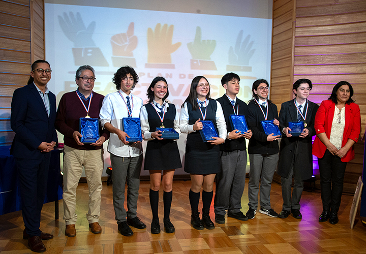 Colegio Santa Cruz triunfa en Gran Final de la Quinta Edición del Torneo de Debates Argumenta 2024
