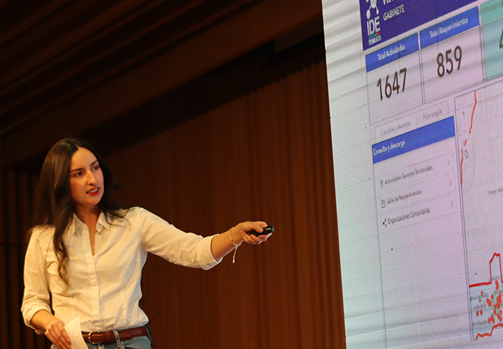 Catalina Mardones: "hiper-colaborar para digitalizar los municipios es fundamental para impactar de verdad al ciudadano"