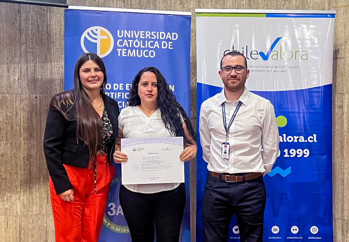 UCT lidera histórica certificación de Manipuladoras del Programa de Alimentación Escolar de la Región Metropolitana