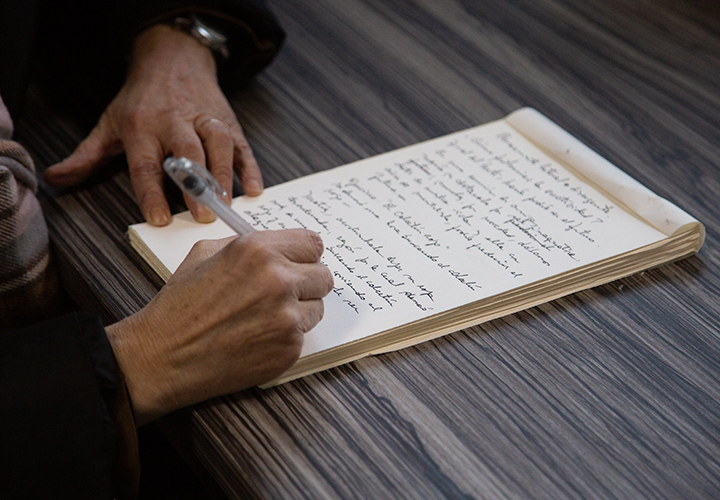 Participa en el concurso literario "Ecos del porvenir: Escribir el futuro desde la universidad"
