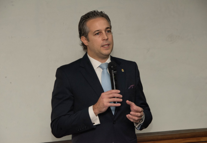 Realizan conferencia sobre Blockchain y Criptomonedas en la UC Temuco