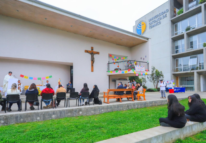 Fiesta de Todos los Santos: comunidad universitaria UCT celebró y reflexionó con diversas actividades