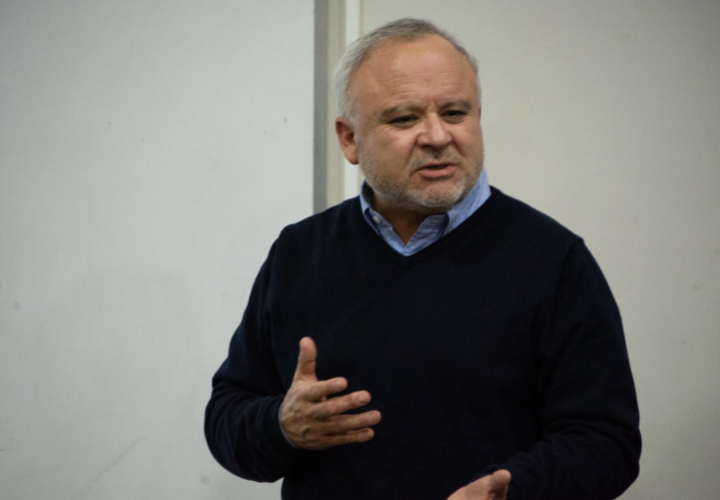 Reflexiones y propuestas para la enseñanza de los temas controversiales en el aula; destacado académico realizo exposición en la UCT
