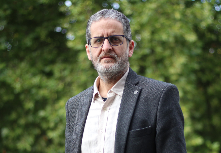 Carlos Lloró Sosa asumió como nuevo director de Extensión Académica y Cultural UCT