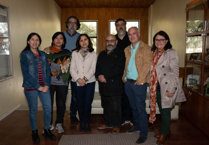Conversatorio UCT destaca rol de trabajadores sociales en la educación popular