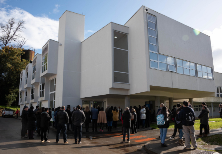 UCT invirtió $2.000 millones en nuevo edificio para la formación docente
