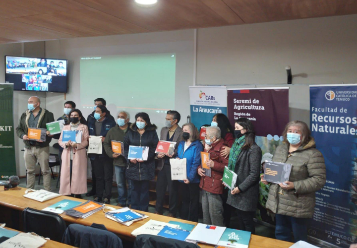 Dirección de Innovación y Transferencia Tecnológica junto a la carrera de Agronomía cerraron proyecto "Agrokit"