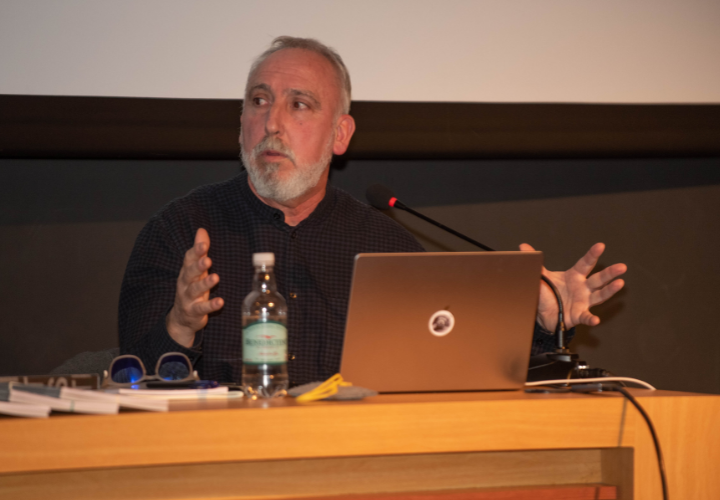 Cristian Salineros presentó "Azoico": obra inspirada en el primer período geológico