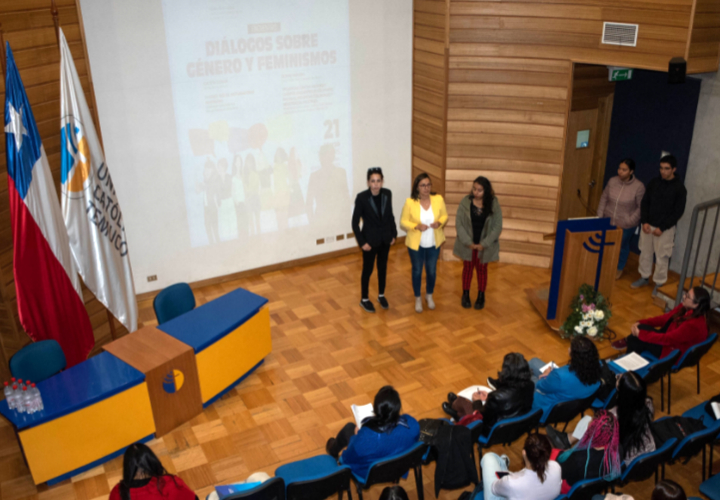 UCT realizó conversatorio sobre Género y Feminismos en conmemoración al Mes de la Mujer