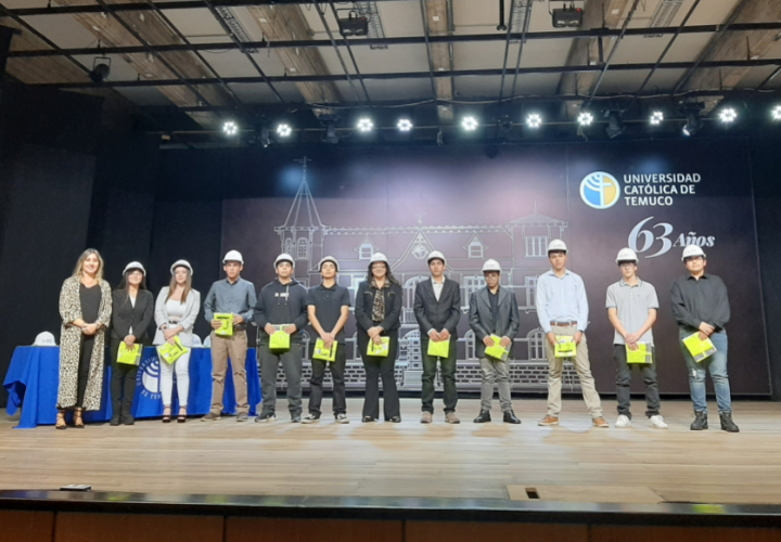 Realizan ceremonia de investidura a estudiantes de Ingeniería en Construcción UCT