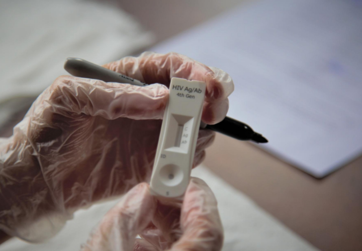 Operativo de Test Rápido contra el VIH contó con una masiva concurrencia estudiantil en la UCT