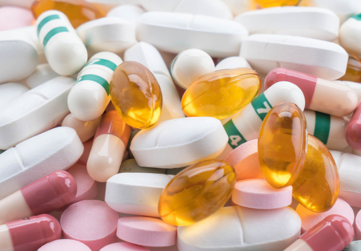 Automedicación: Académico UCT advierte sobre los riesgos en la ingesta de fármacos no informada