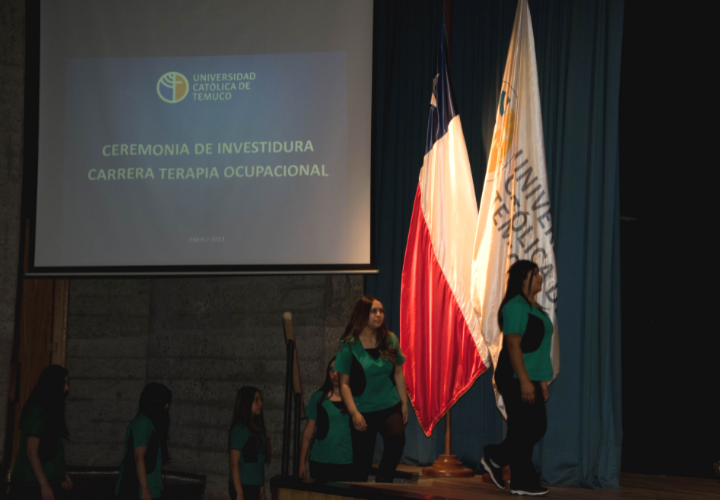 Cerca de cien estudiantes de Terapia Ocupacional UCT recibieron su investidura para realizar prácticas profesionales