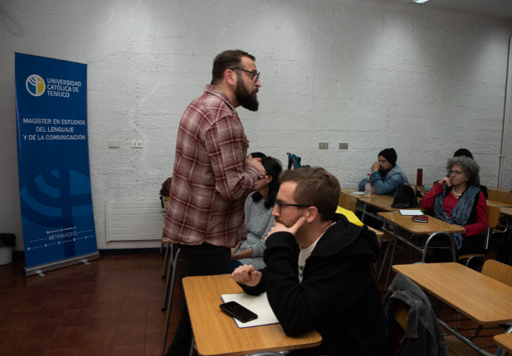 Charla dio a conocer aportes en lenguaje y comunicación desde los estudios de posgrado
