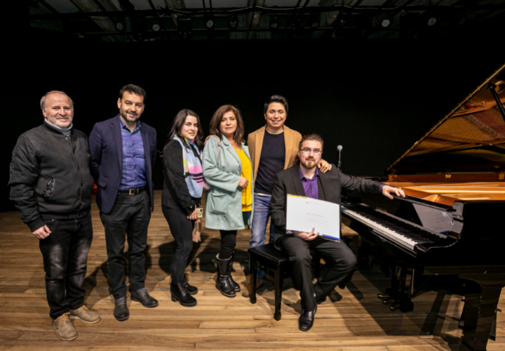 Concierto de Piano: Estudiante de la Academia de Artes Musicales de la UCT cautivó al público con novedosa composición