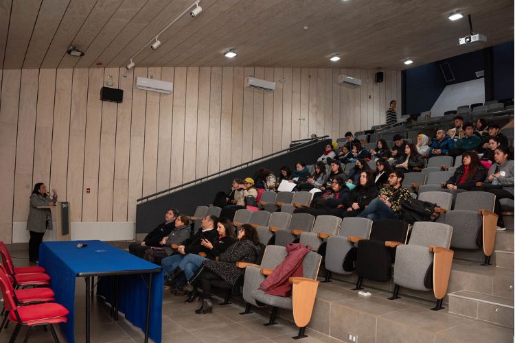 Dirección de Bienestar Estudiantil y Facultad Técnica de la UCT realizan charla sobre continuidad de estudios