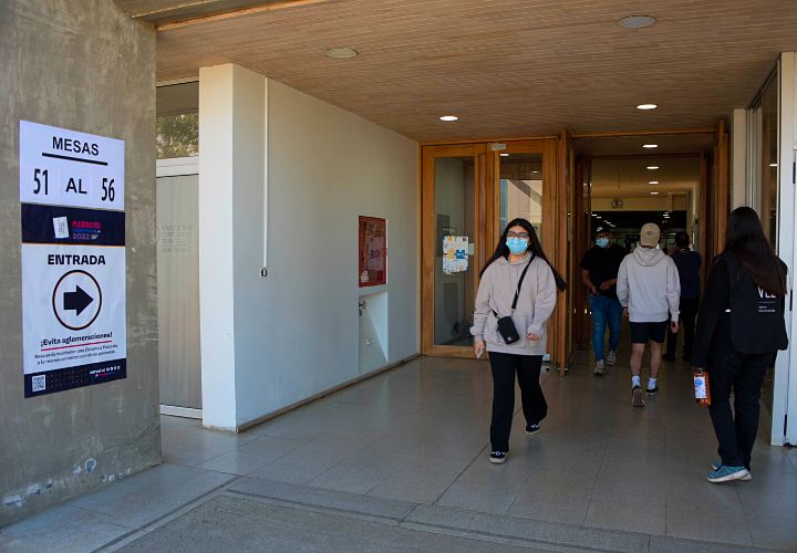 Campus San Juan Pablo II funcionó como local de votación en Plebiscito Constitucional