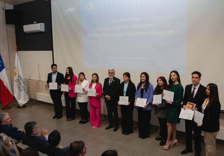 Once alumnos cursarán un semestre en el extranjero gracias a beca UCT