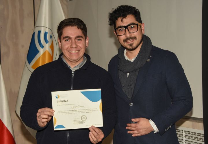 Realizan conversatorio sobre trastornos de la conducta alimentaria y estereotipos de belleza