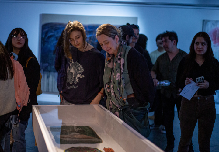Exposición "Chakaruna" inauguró la temporada artística de la UCT con obras inspiradas en pueblos originarios de Latinoamérica