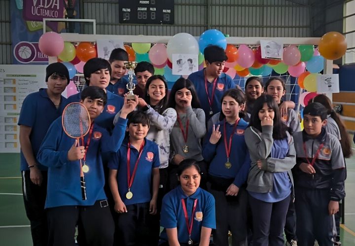 Estudiantes de educación básica destacaron en Campeonato de Badminton UCT