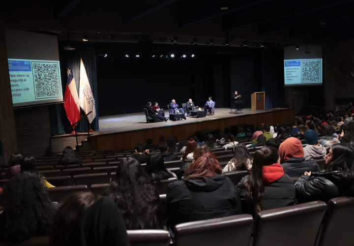 Facultad de Ciencias de la Salud lideró un coloquio sobre el resguardo de los derechos humanos en dictadura