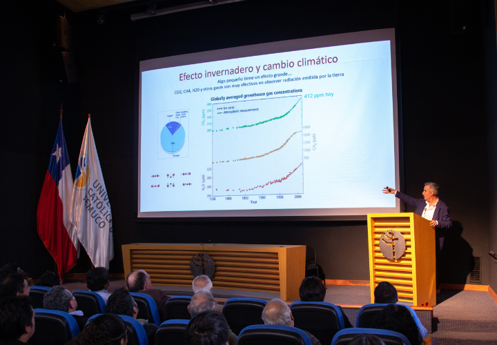 Climatólogo René Garreaud dictó charla magistral sobre Cambio Climático en la UCT