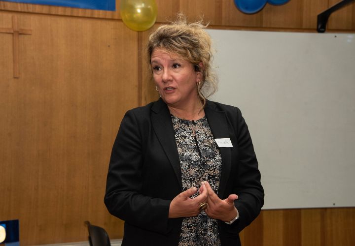 Prorrectora da la bienvenida a voluntarias y voluntarios de la comunidad estudiantil de la Universidad Católica de Temuco