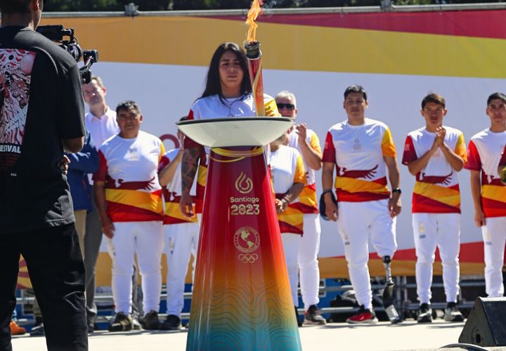 Estudiante UCT encendió llama Panamericana en la previa a los juegos Santiago 2023