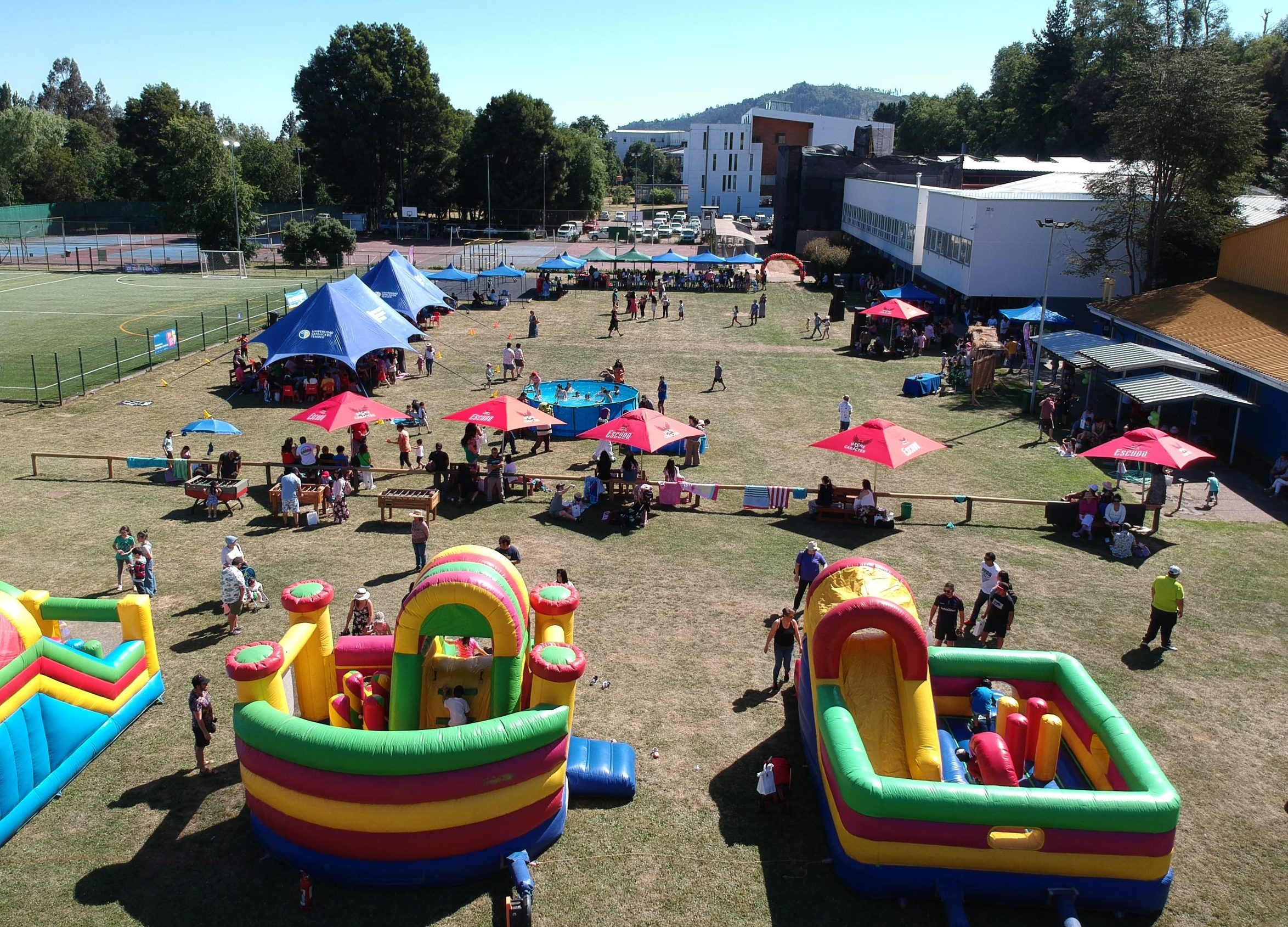Con alta participación de la comunidad UCT se realizó la tradicional Tarde Navideña en el Campus San Juan Pablo II