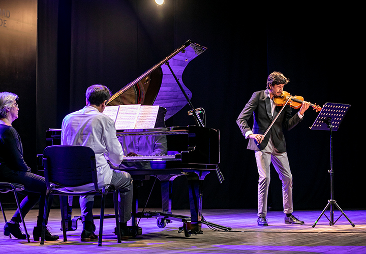 El piano y el violín se toman la segunda jornada de la Temporada de Conciertos de la UCT 2022